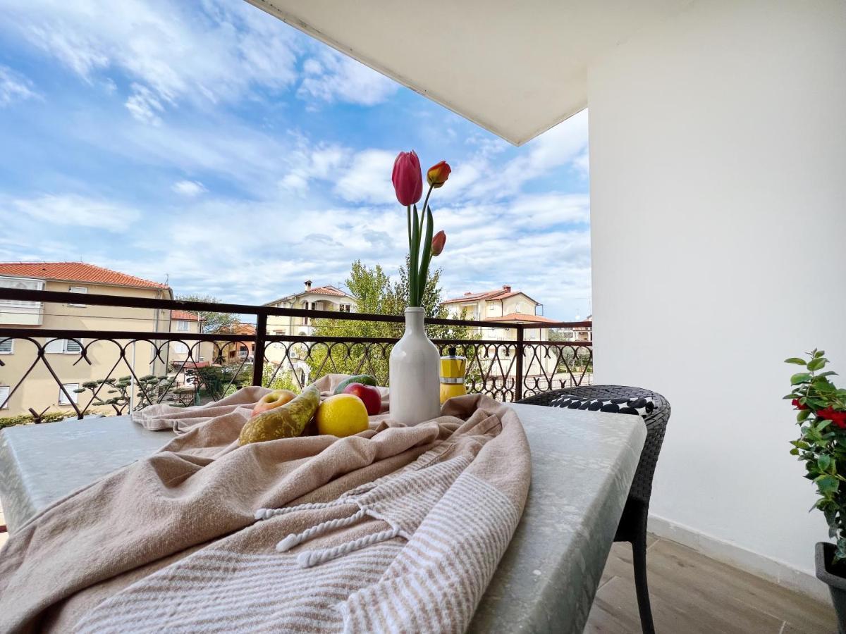 Apartments Valerian Novigrad  Luaran gambar